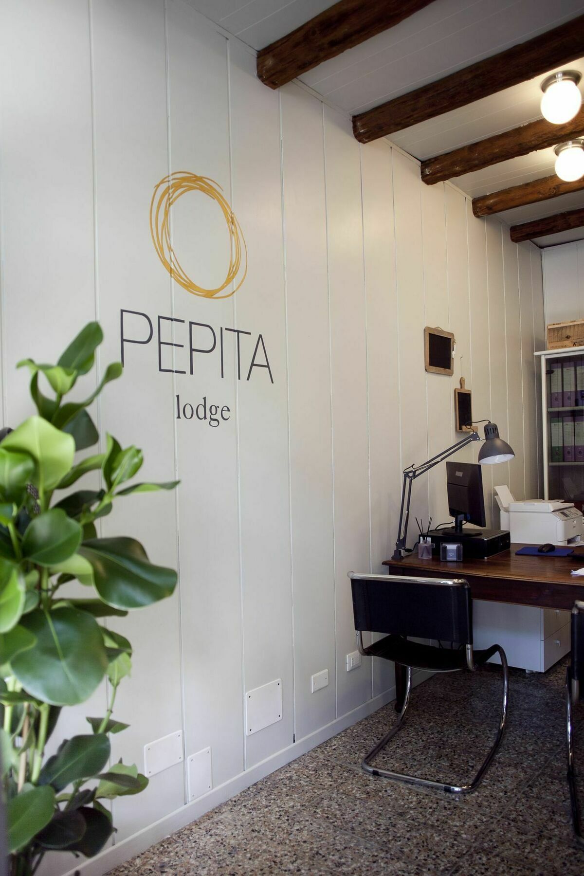 Pepita Lodge Verona Bagian luar foto
